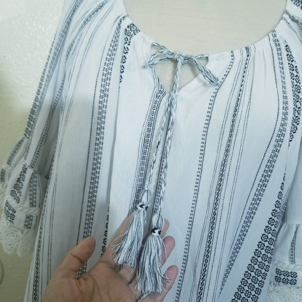 Plus Size cute top - Picture 2 of 11